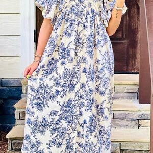 Entro Blue/Ivory Floral Toile Midi Dress, Size Medium